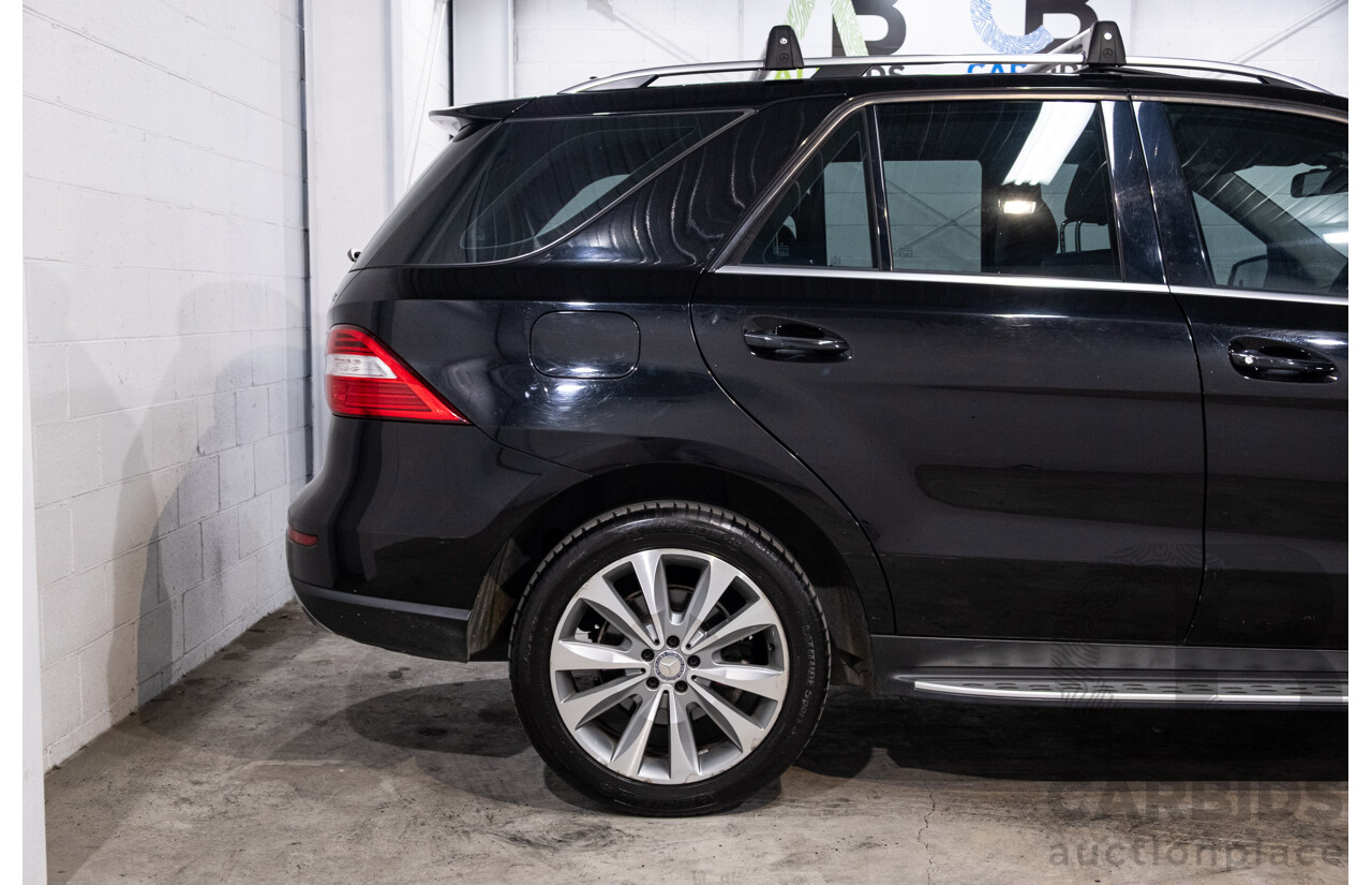 4/2012 Mercedes-Benz ML 350 CDI Bluetec (4x4) 166 4d Wagon Obsidian Black Metallic V6 3.0L