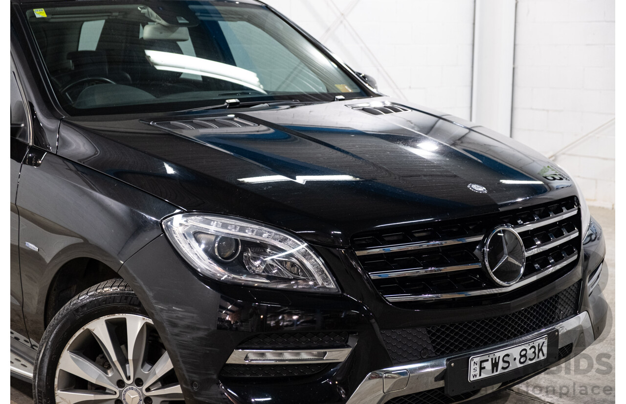 4/2012 Mercedes-Benz ML 350 CDI Bluetec (4x4) 166 4d Wagon Obsidian Black Metallic V6 3.0L