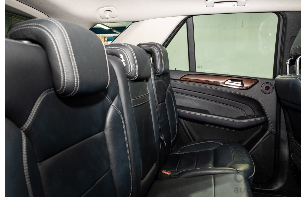 4/2012 Mercedes-Benz ML 350 CDI Bluetec (4x4) 166 4d Wagon Obsidian Black Metallic V6 3.0L