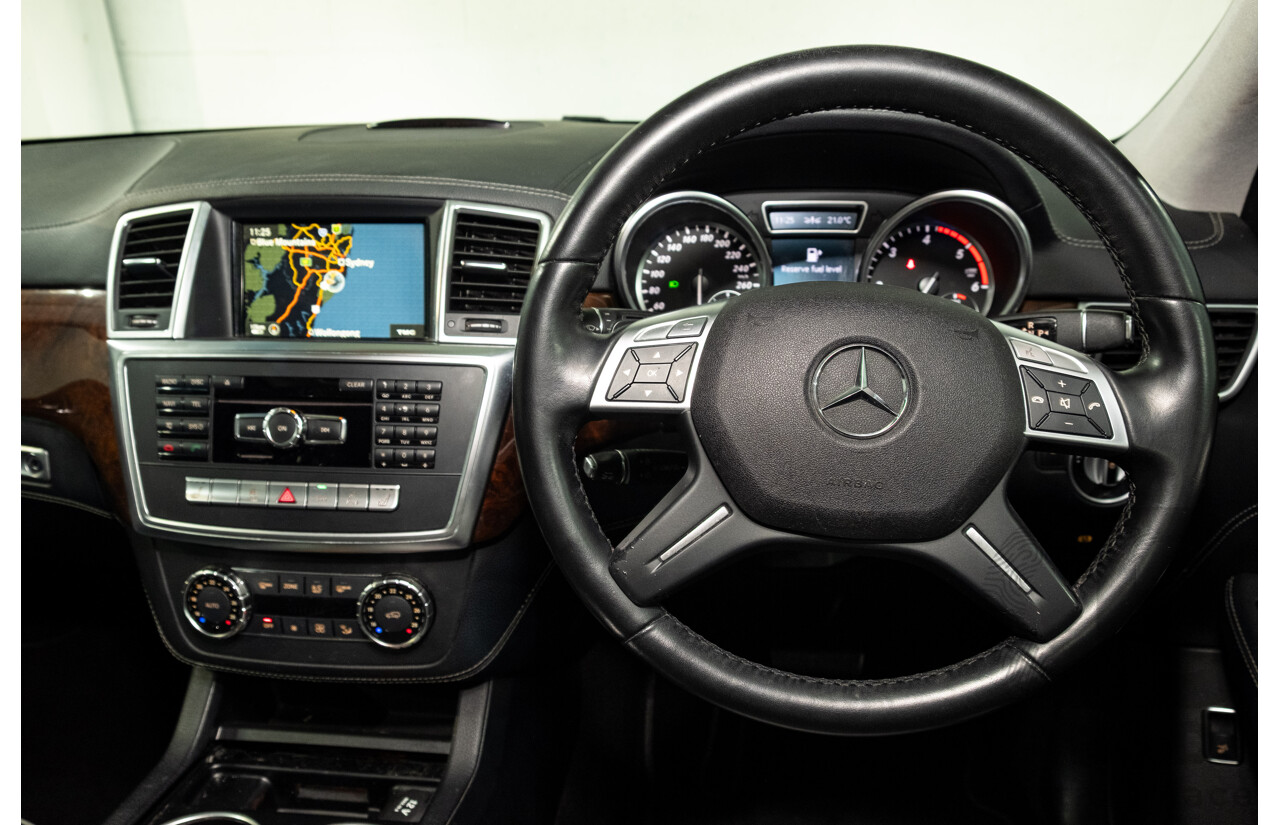 4/2012 Mercedes-Benz ML 350 CDI Bluetec (4x4) 166 4d Wagon Obsidian Black Metallic V6 3.0L
