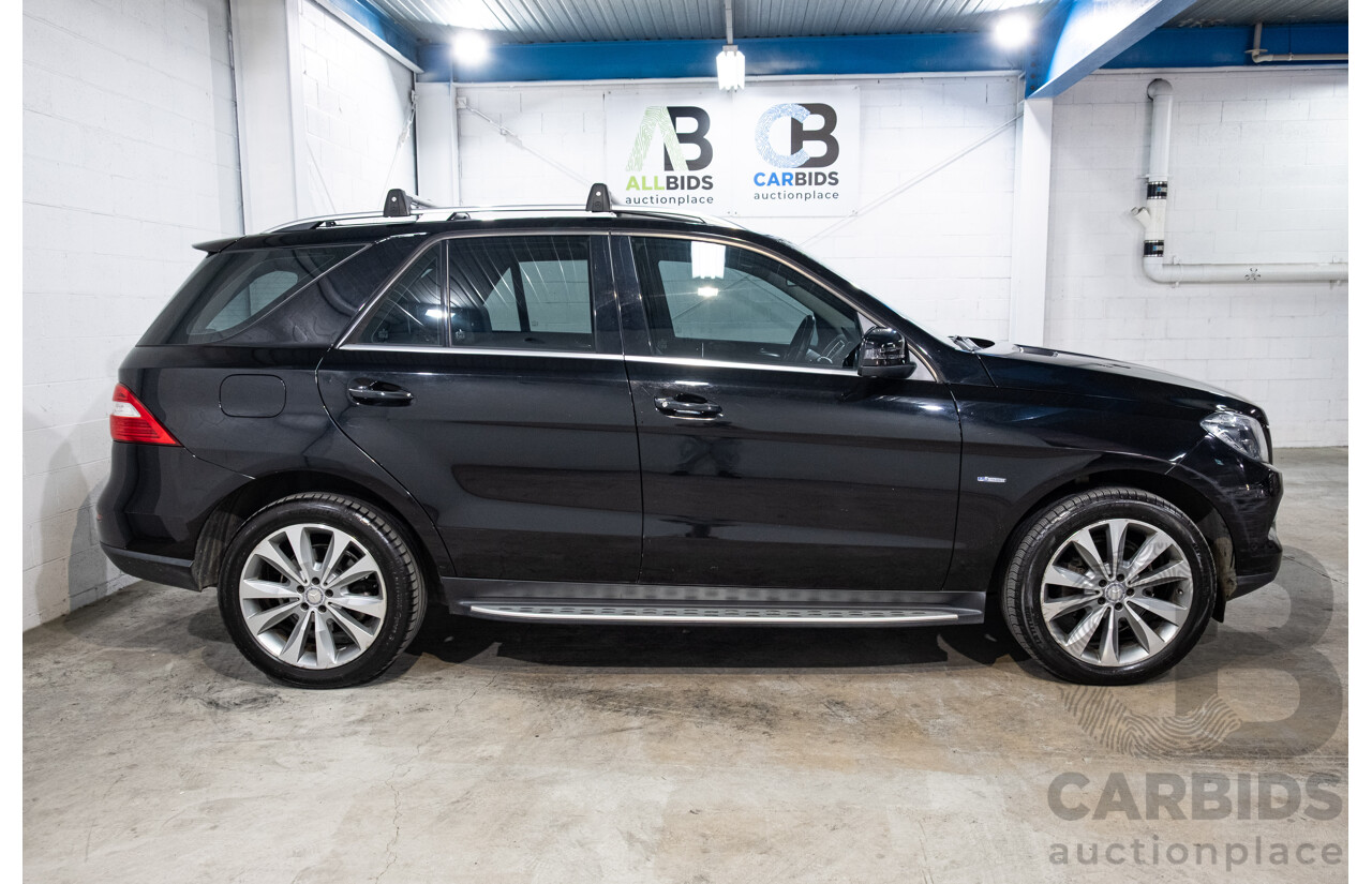 4/2012 Mercedes-Benz ML 350 CDI Bluetec (4x4) 166 4d Wagon Obsidian Black Metallic V6 3.0L