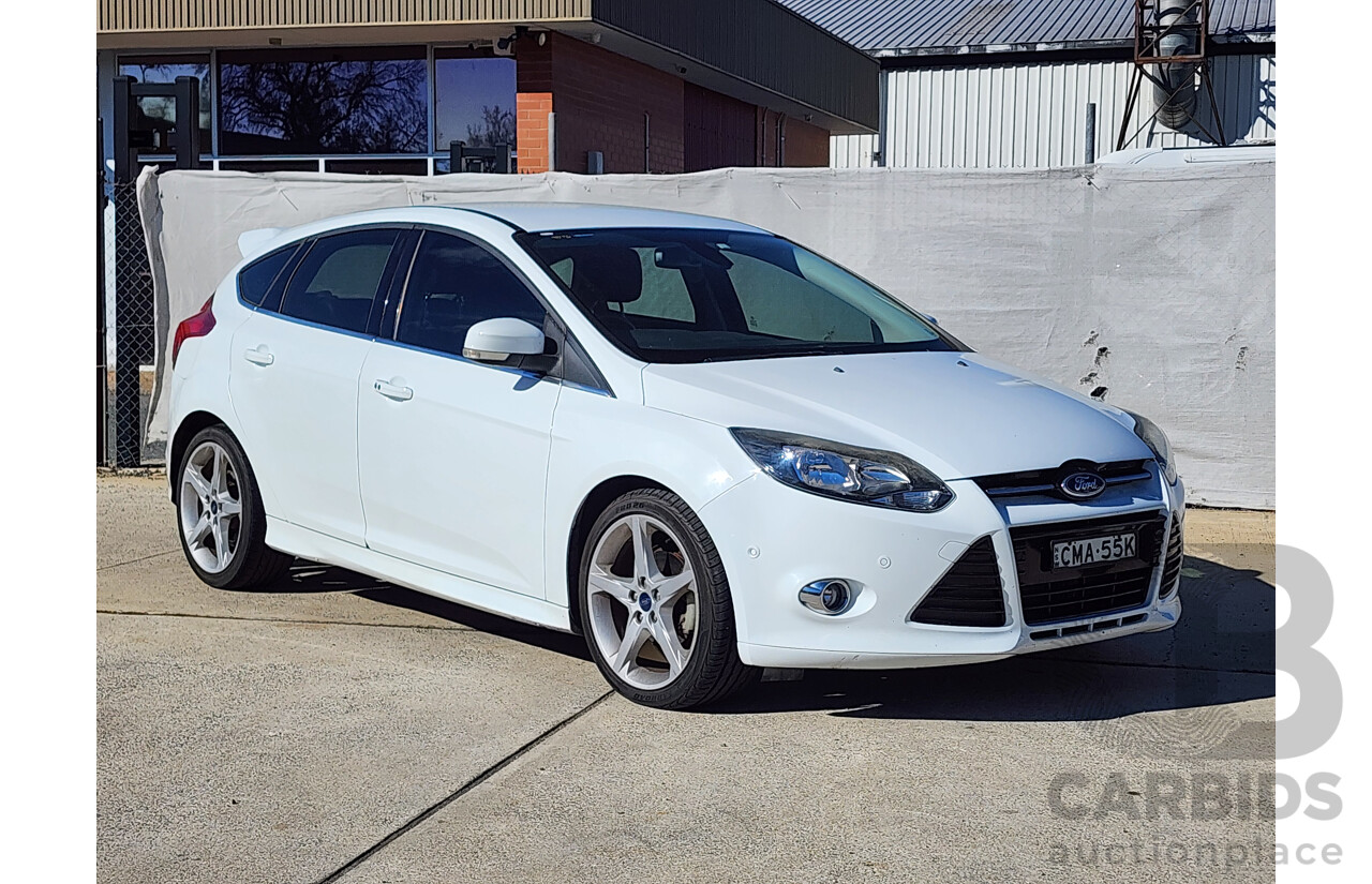 8/2012 Ford Focus Titanium LW 5d Hatchback White 2.0L