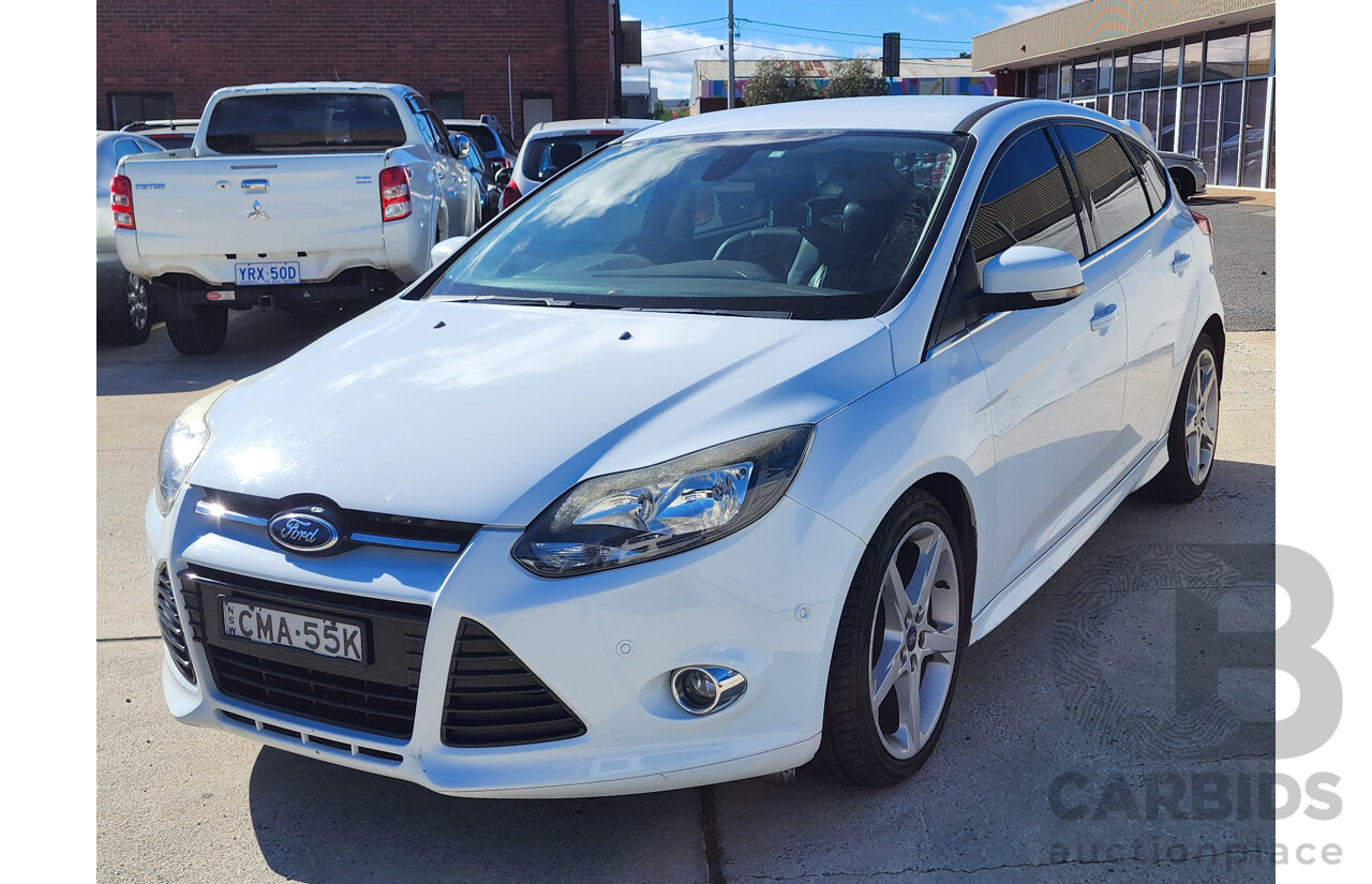 8/2012 Ford Focus Titanium LW 5d Hatchback White 2.0L