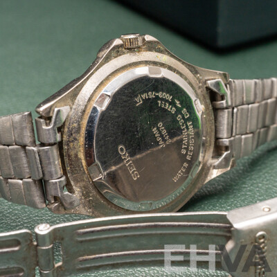 Vintage Seiko 5 Wristwatch with Original Box & Paperwork