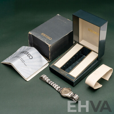 Vintage Seiko 5 Wristwatch with Original Box & Paperwork