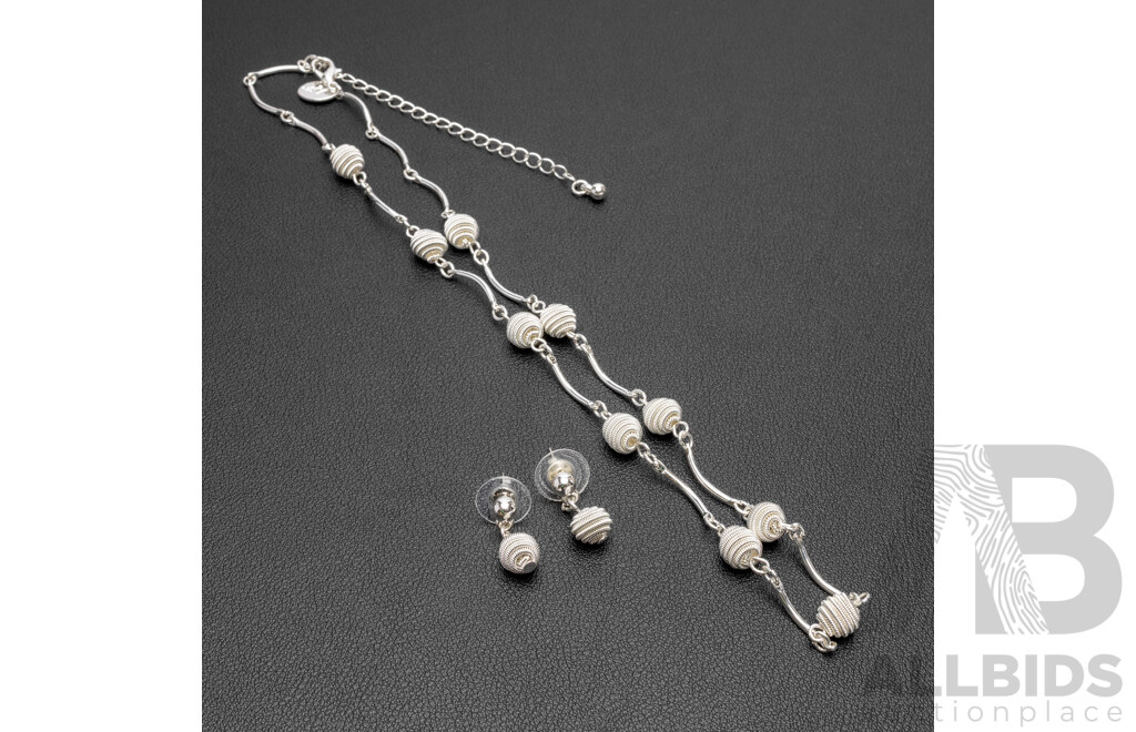 Silver Tone Necklace & Earrings Set