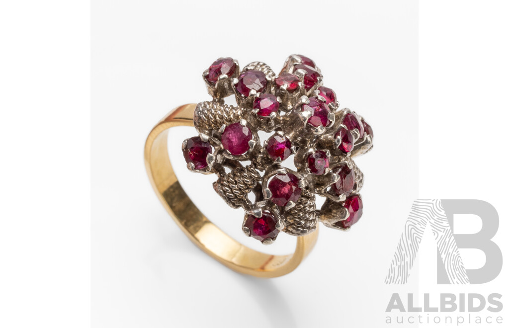 Vintage 18ct Gold & Ruby Cluster Dress Ring - Size Q