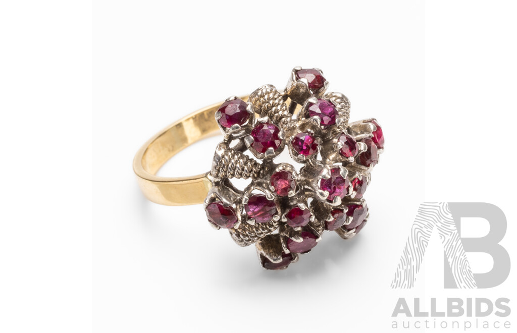 Vintage 18ct Gold & Ruby Cluster Dress Ring - Size Q