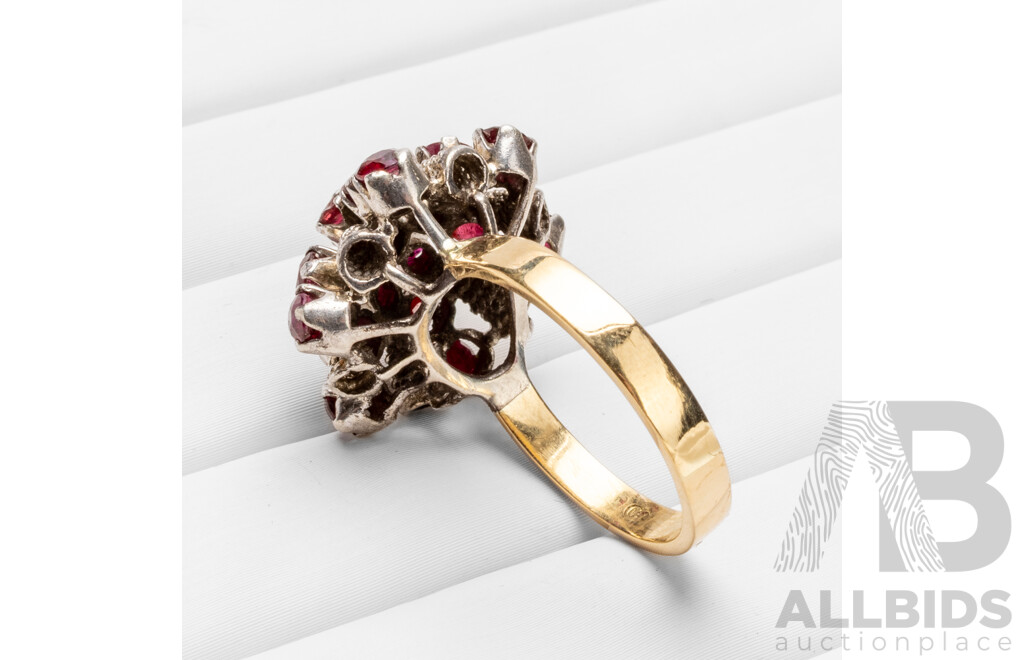 Vintage 18ct Gold & Ruby Cluster Dress Ring - Size Q