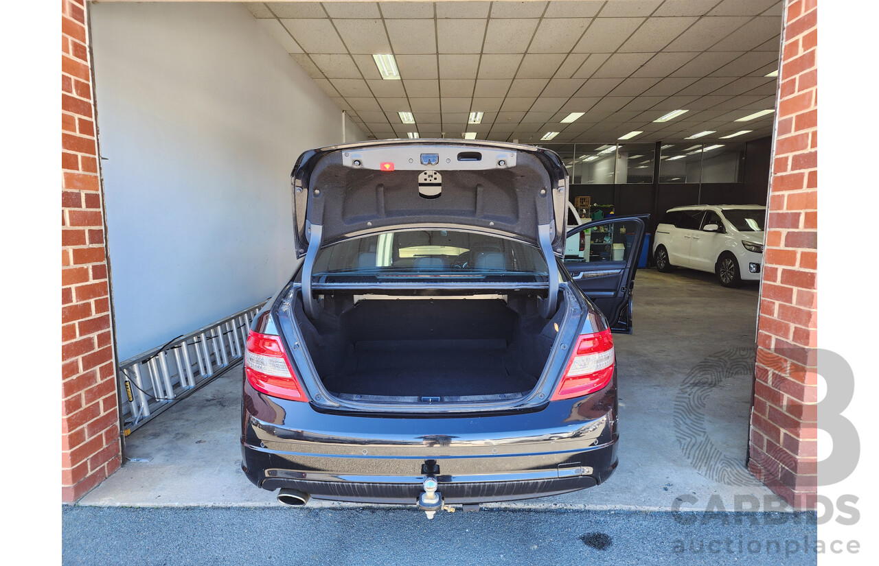 12/2009 Mercedes-Benz C200 Kompressor Avantgarde W204 4d Sedan Black 1.8L