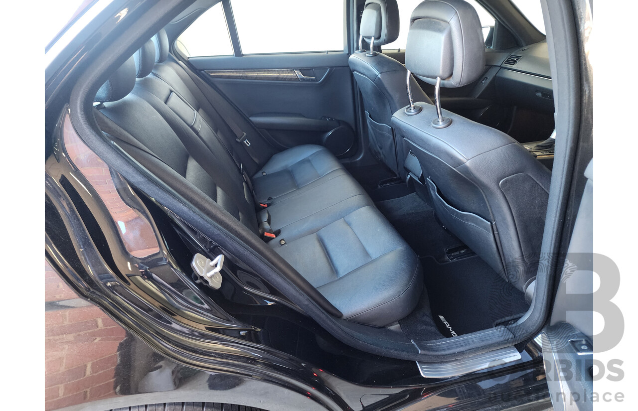 12/2009 Mercedes-Benz C200 Kompressor Avantgarde W204 4d Sedan Black 1.8L