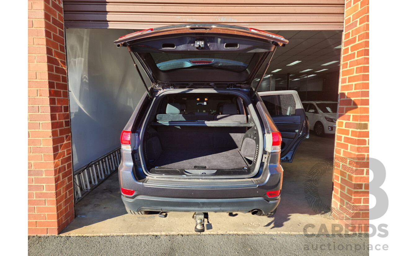 3/2014 Jeep Grand Cherokee Laredo (4x2) WK MY14 4d Wagon Grey 3.6L