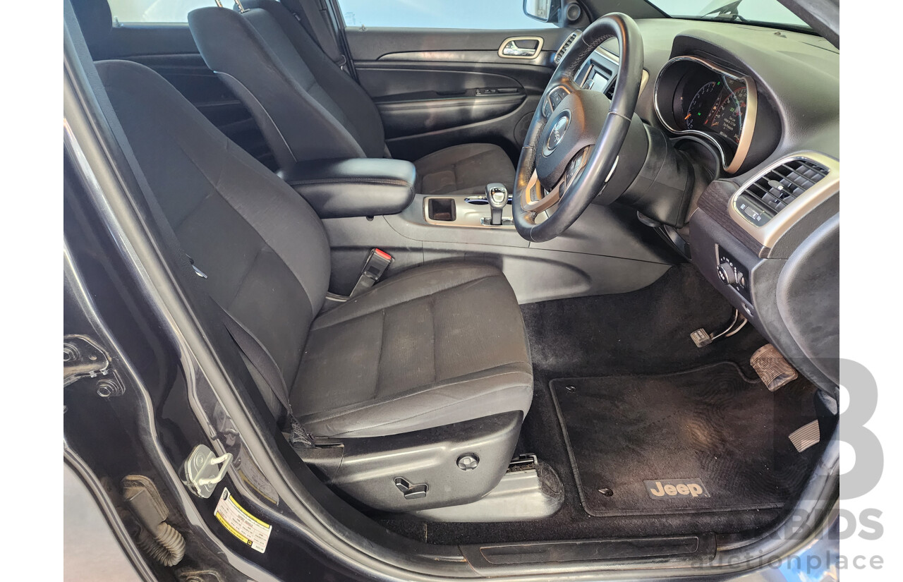 3/2014 Jeep Grand Cherokee Laredo (4x2) WK MY14 4d Wagon Grey 3.6L