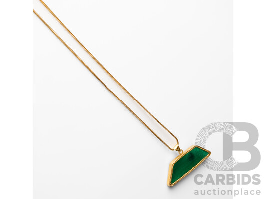 18ct Yellow Gold Chain & Pendant with Jade Islamic Amulet Pendant. Length - 59.5cms