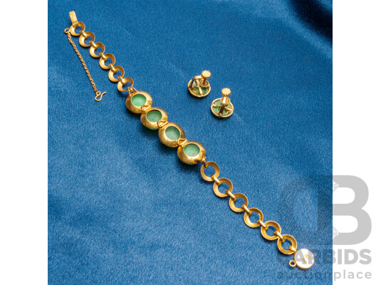 22ct Gold Jade Bracelet & 18ct Yellow Gold Jade Earrings