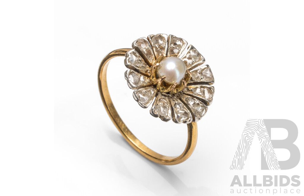 Vintage 18ct 'Floral' Diamond & Cultured Pearl Dress Ring - Size M
