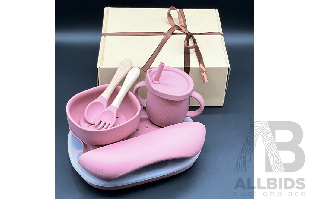 Silicone Baby Feeding Set with Gift Box - Lot of 7