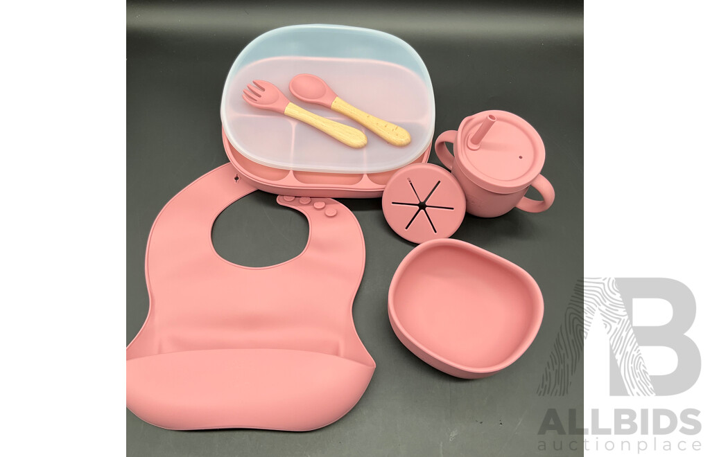 Silicone Baby Feeding Set with Gift Box - Lot of 7