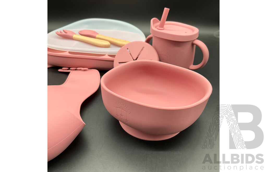 Silicone Baby Feeding Set with Gift Box - Lot of 7