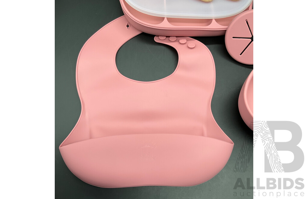 Silicone Baby Feeding Set with Gift Box - Lot of 7