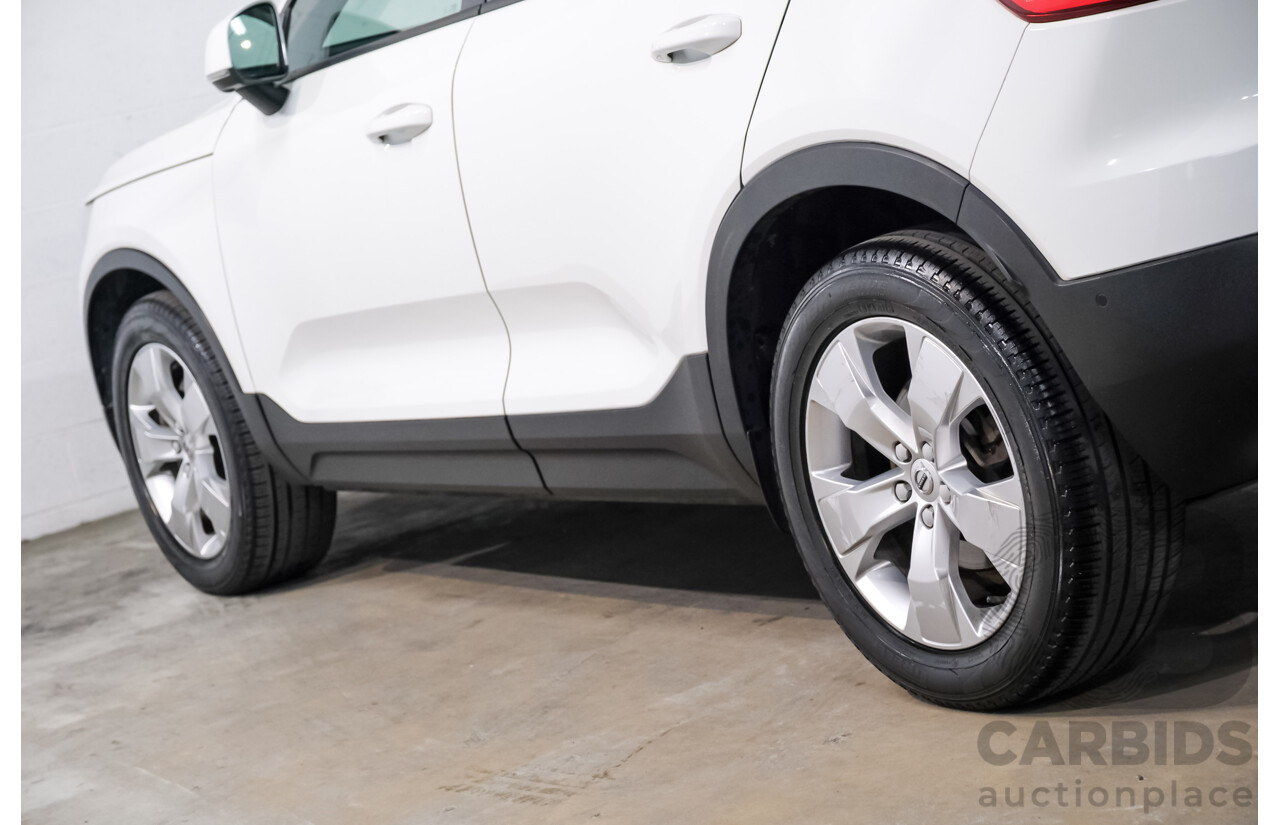 07/2018 Volvo XC40 T4 Momentum 536 MY19 4d Wagon White Turbo 2.0L