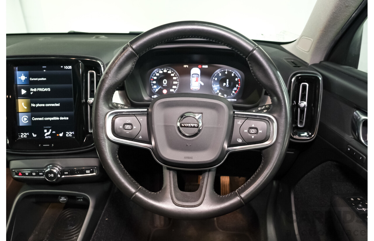 07/2018 Volvo XC40 T4 Momentum 536 MY19 4d Wagon White Turbo 2.0L
