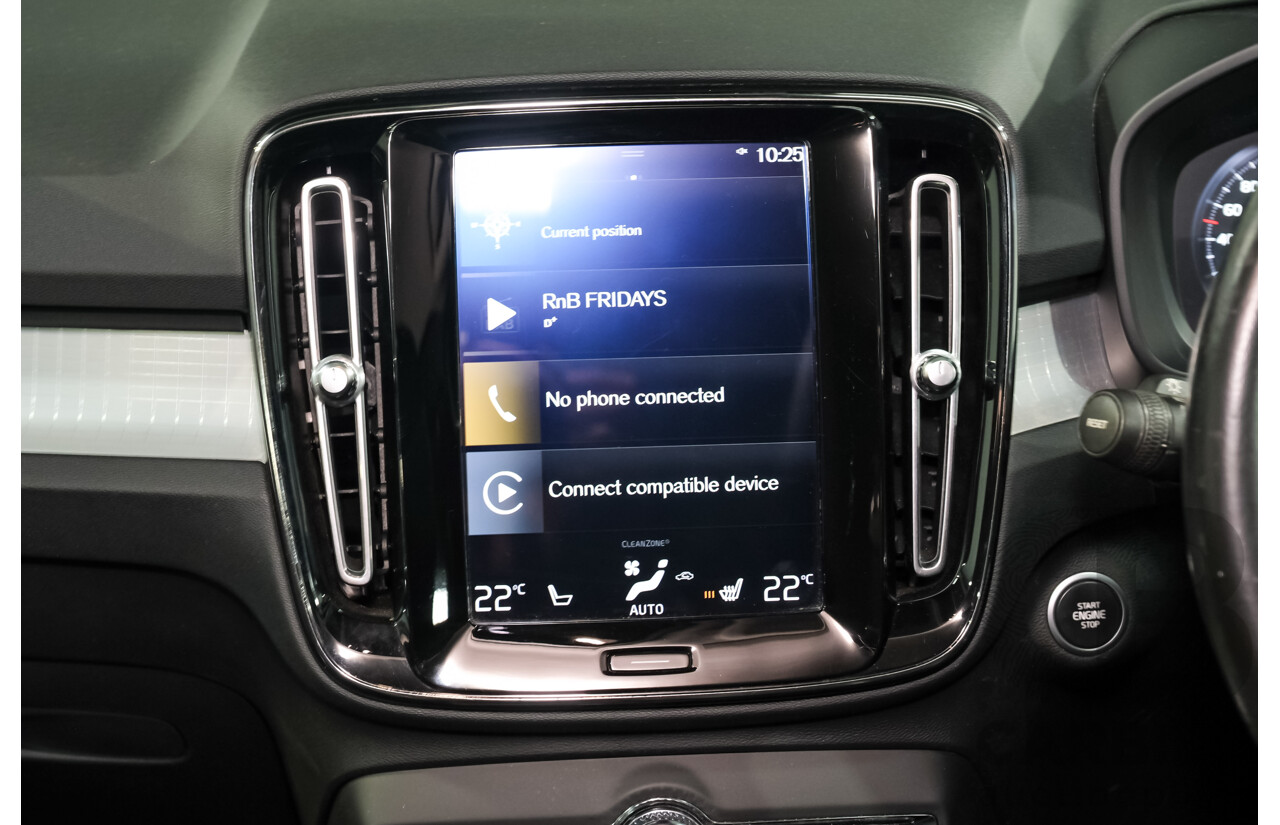 07/2018 Volvo XC40 T4 Momentum 536 MY19 4d Wagon White Turbo 2.0L