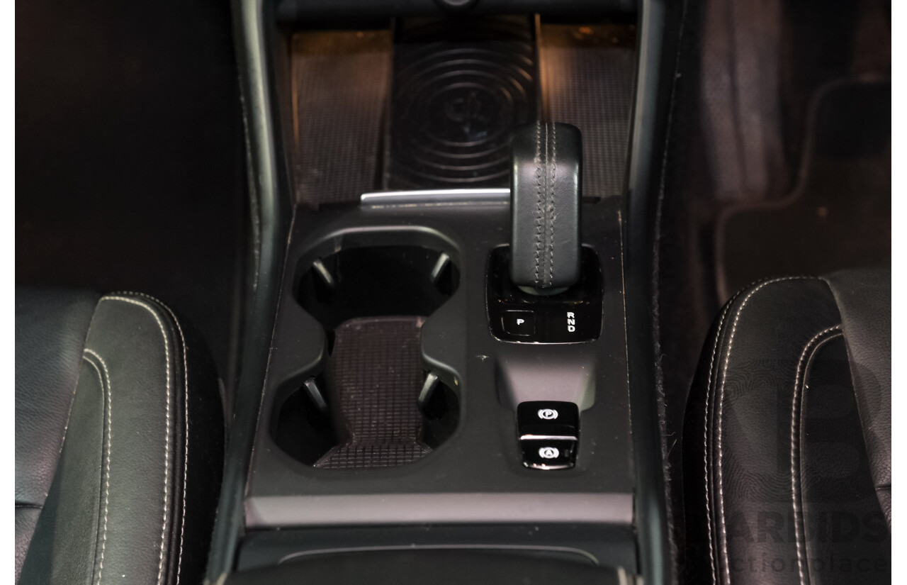 07/2018 Volvo XC40 T4 Momentum 536 MY19 4d Wagon White Turbo 2.0L