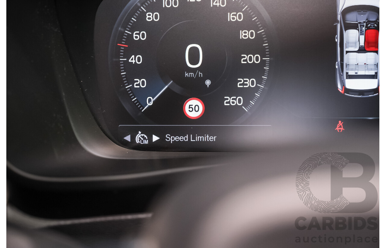 07/2018 Volvo XC40 T4 Momentum 536 MY19 4d Wagon White Turbo 2.0L