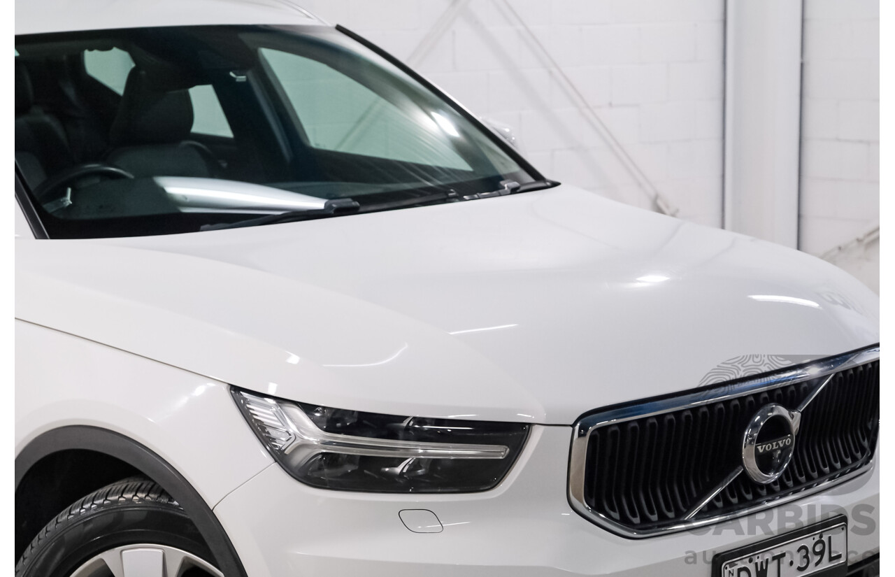 07/2018 Volvo XC40 T4 Momentum 536 MY19 4d Wagon White Turbo 2.0L