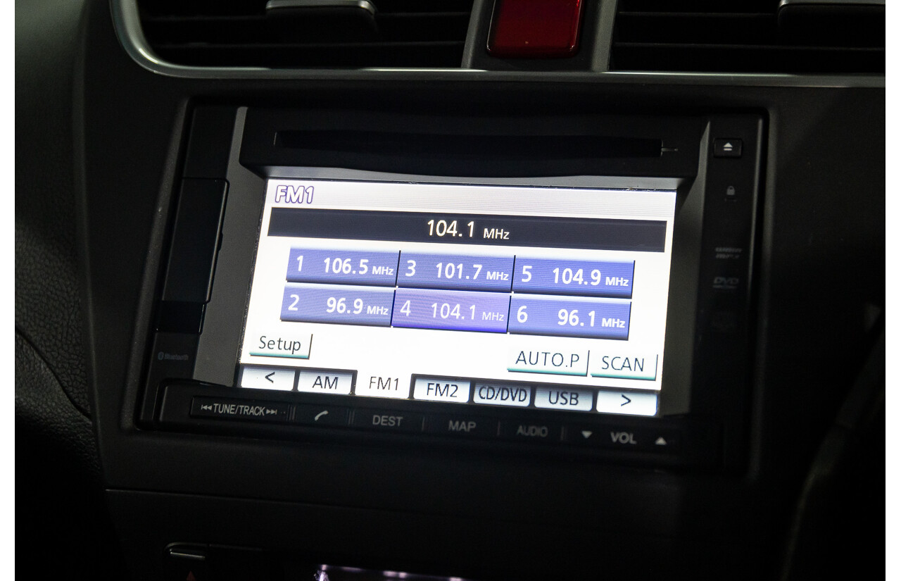 2/2014 Honda Civic Vti-S FK MY14 5d Hatchback Alabaster Silver 1.8L