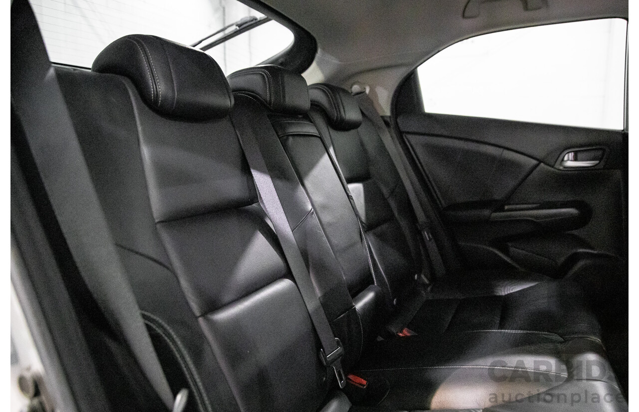 2/2014 Honda Civic Vti-S FK MY14 5d Hatchback Alabaster Silver 1.8L