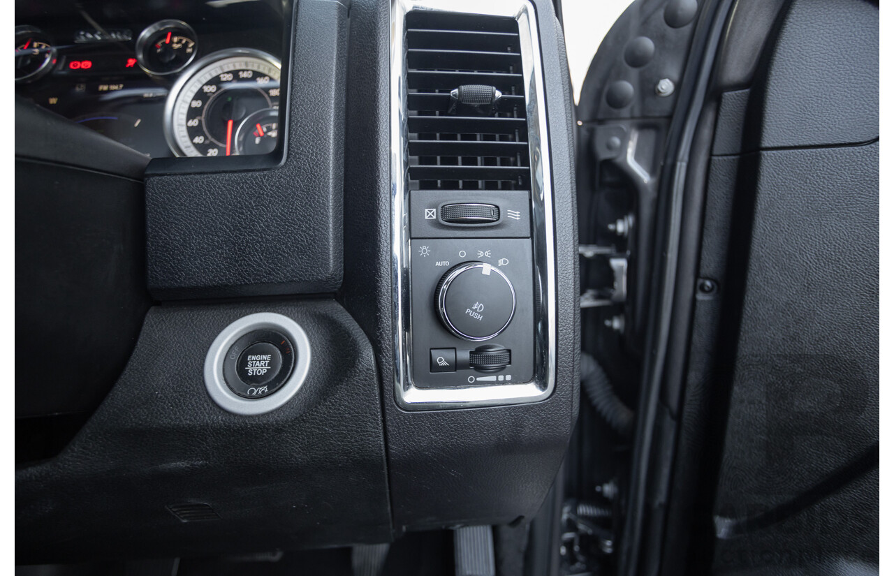 05/2019 Ram 1500 LARAMIE (4x4) FD3.2 W/RAMBOXES MY19 Crew Cab Utility Granite Crystal Metallic Grey 5.7L