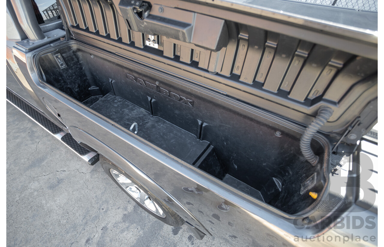 05/2019 Ram 1500 LARAMIE (4x4) FD3.2 W/RAMBOXES MY19 Crew Cab Utility Granite Crystal Metallic Grey 5.7L