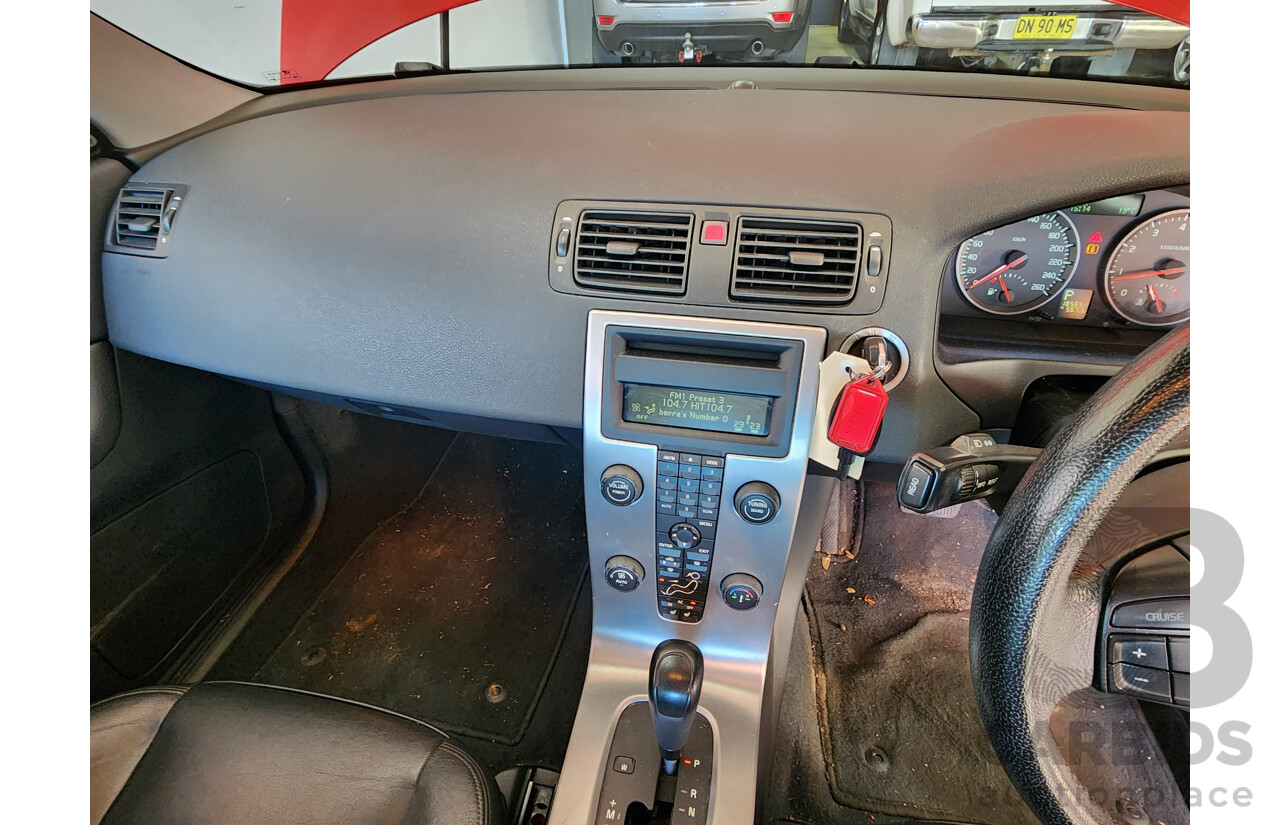 4/2007 Volvo C30 T5  3d Hatchback Red 2.5L