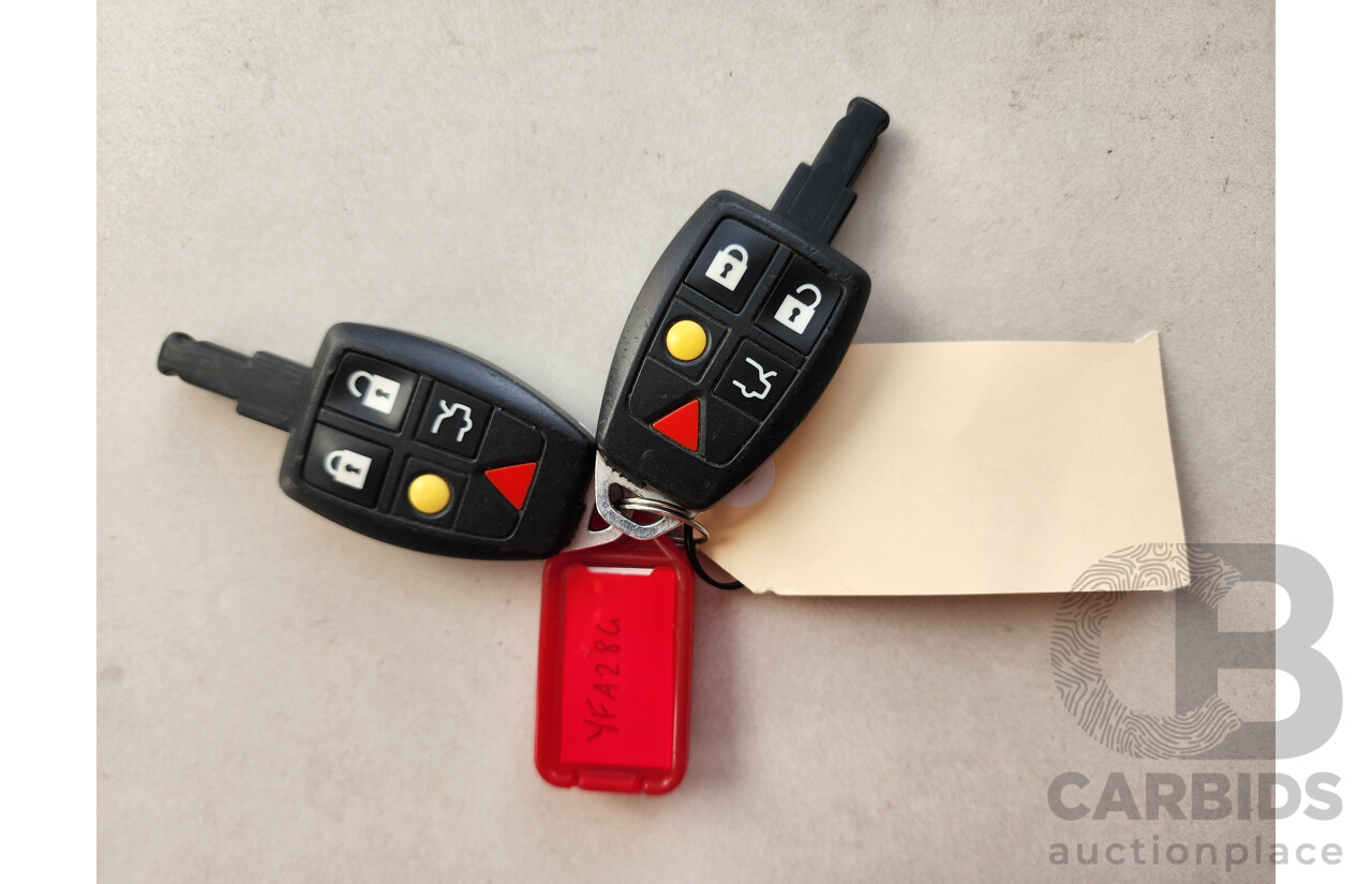 4/2007 Volvo C30 T5  3d Hatchback Red 2.5L