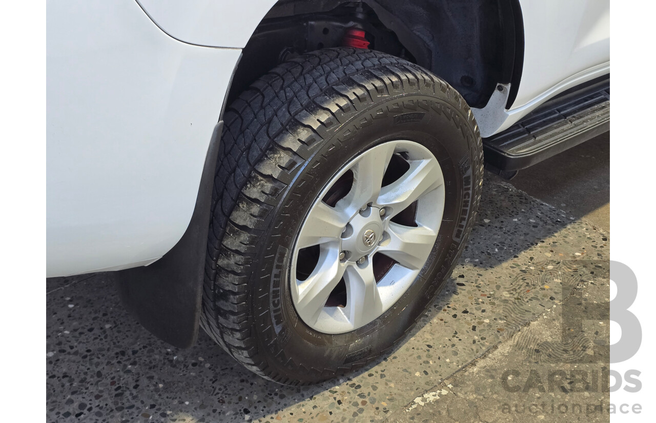 11/2011 Toyota Landcruiser Prado GXL (4x4) KDJ150R Upgrade 4d Wagon Glacier White Turbo Diesel 3.0L