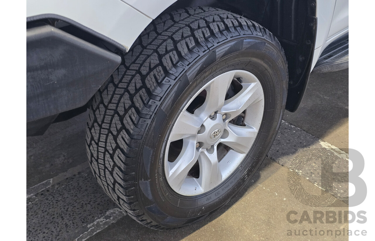 11/2011 Toyota Landcruiser Prado GXL (4x4) KDJ150R Upgrade 4d Wagon Glacier White Turbo Diesel 3.0L