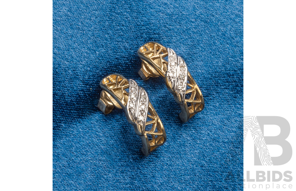 9ct Yellow Gold & Diamond Stud Earrings - 2.56gms