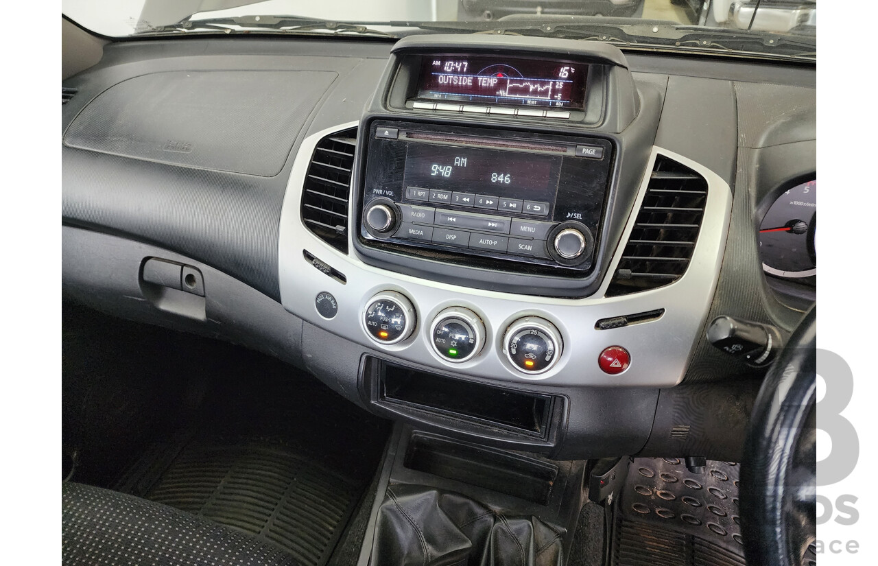 11/2014 Mitsubishi Triton Glx-R (4x4) MN MY15 Double Cab Utility Gold 2.5L