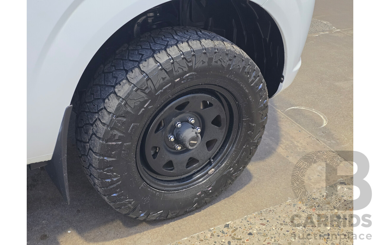 5/2016 Nissan Navara RX (4x4) NP300 D23 King Cab Chassis Polar White Turbo Diesel 2.3L
