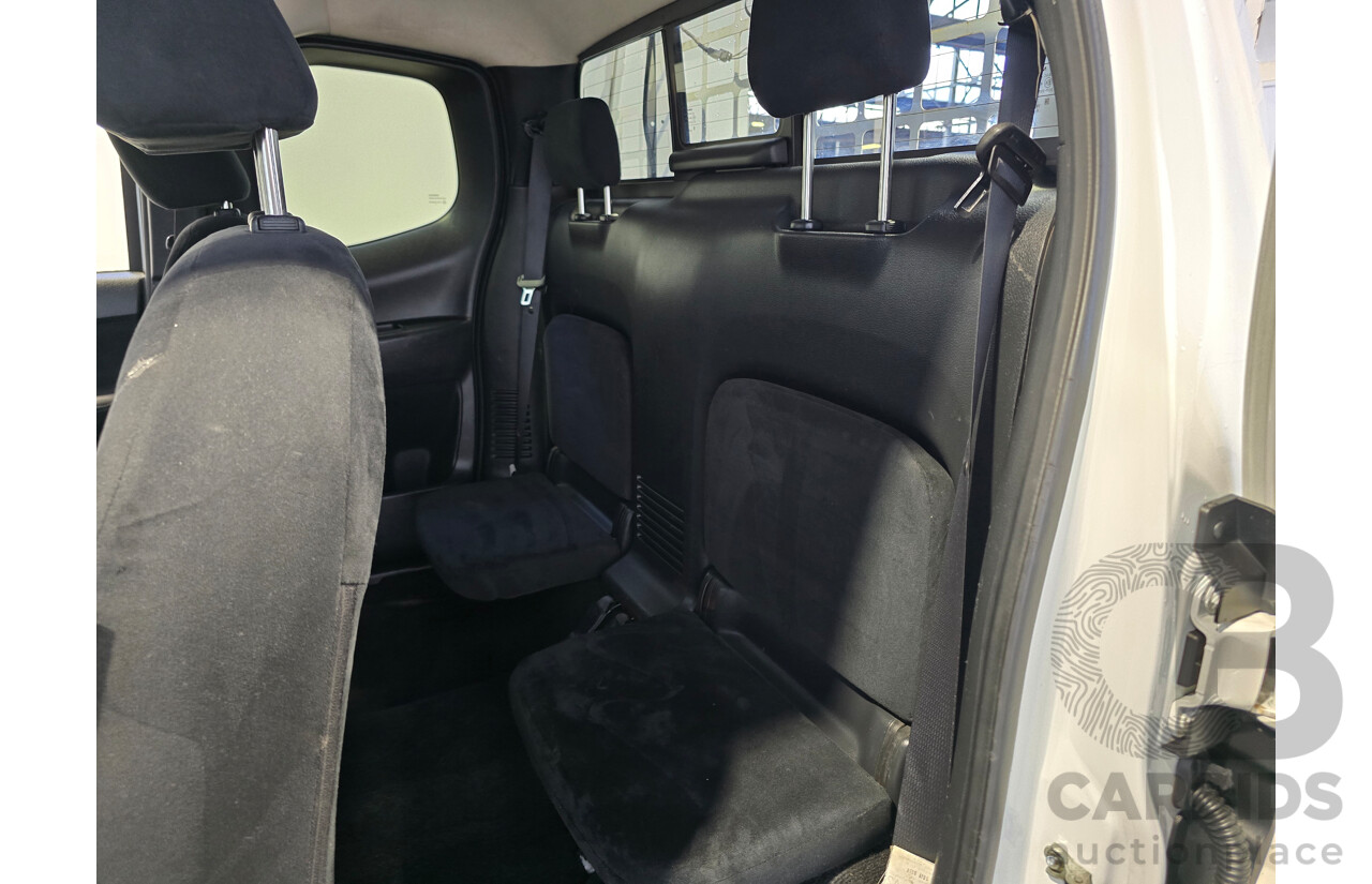 5/2016 Nissan Navara RX (4x4) NP300 D23 King Cab Chassis Polar White Turbo Diesel 2.3L