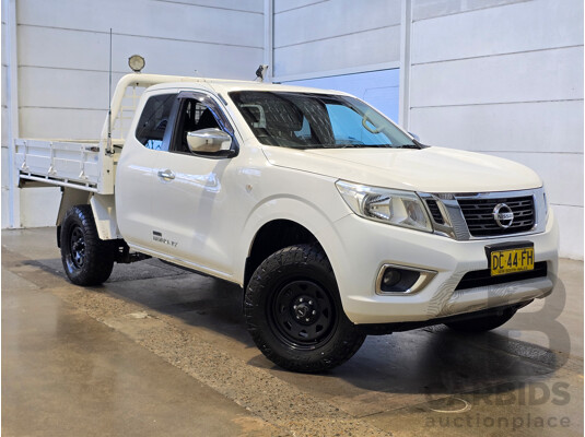 5/2016 Nissan Navara RX (4x4) NP300 D23 King Cab Chassis Polar White Turbo Diesel 2.3L