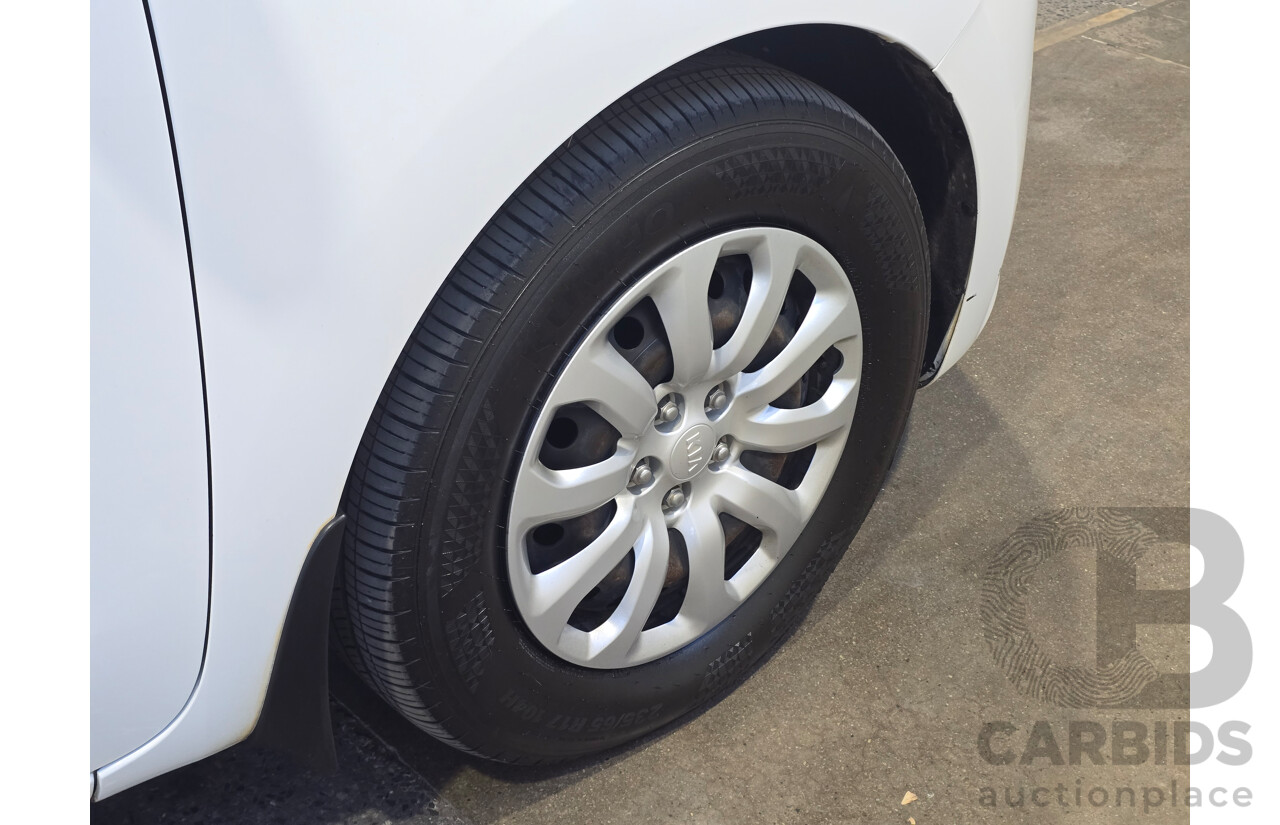 5/2018 Kia Carnival S YP MY18 4d Wagon Clear White V6 3.3L - 8 Seater