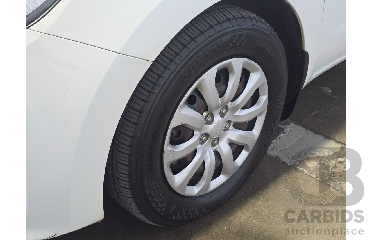 5/2018 Kia Carnival S YP MY18 4d Wagon Clear White V6 3.3L - 8 Seater