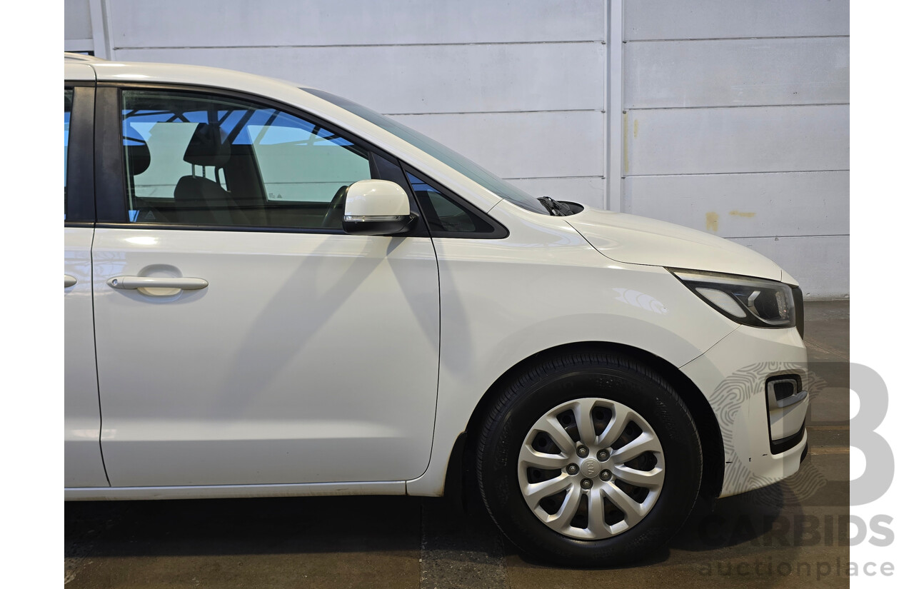5/2018 Kia Carnival S YP MY18 4d Wagon Clear White V6 3.3L - 8 Seater