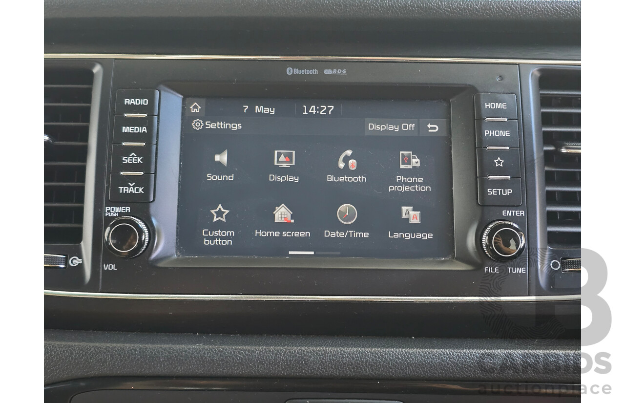5/2018 Kia Carnival S YP MY18 4d Wagon Clear White V6 3.3L - 8 Seater