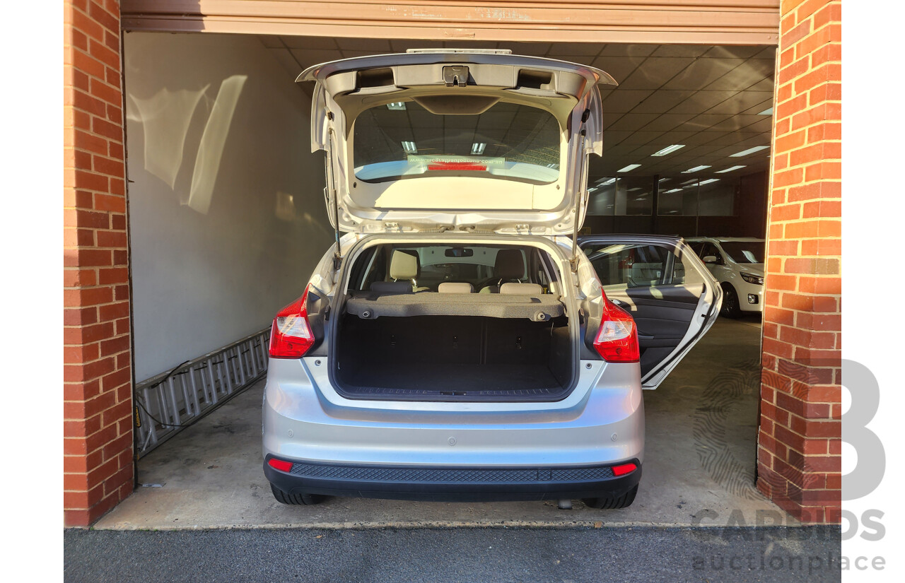 10/2014 Ford Focus Trend LW MK2 UPGRADE 5d Hatchback Silver 2.0L