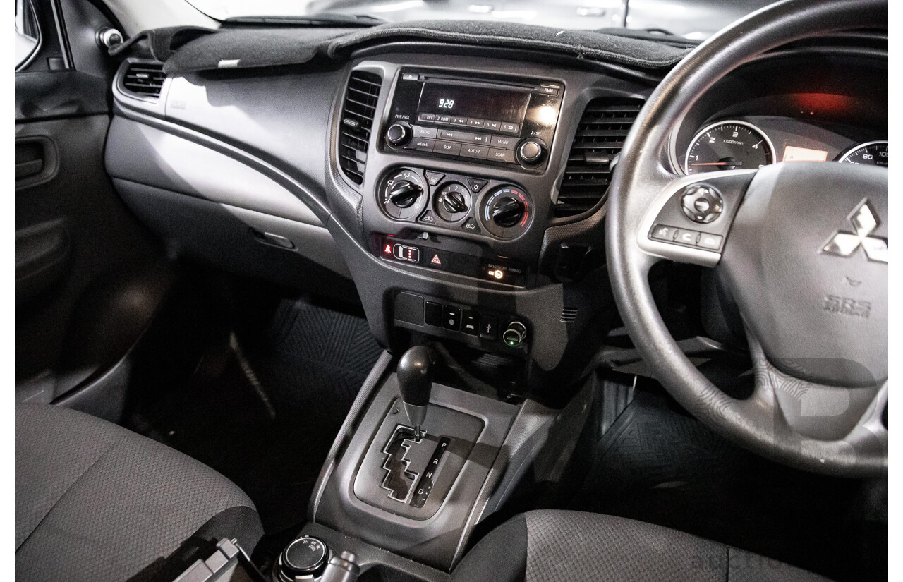 11/2015 Mitsubishi Triton GLX (4x4) MQ MY16 Dual Cab Utility Grey Turbo Diesel 2.4L