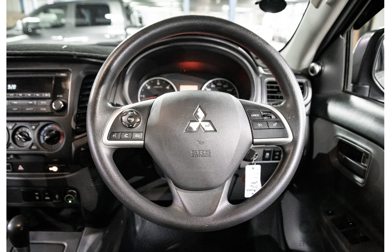 11/2015 Mitsubishi Triton GLX (4x4) MQ MY16 Dual Cab Utility Grey Turbo Diesel 2.4L